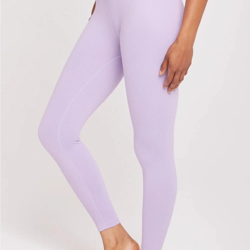 NWT SPIRITUAL GANGSTER LOVE
SCULPT 7/8 SEAMLESS
LEGGING - Sold Out Color - Picture 3 of 4
